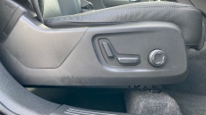 Volvo XC40 2.0 B4P Ultra Dark 5dr Auto Petrol Estate